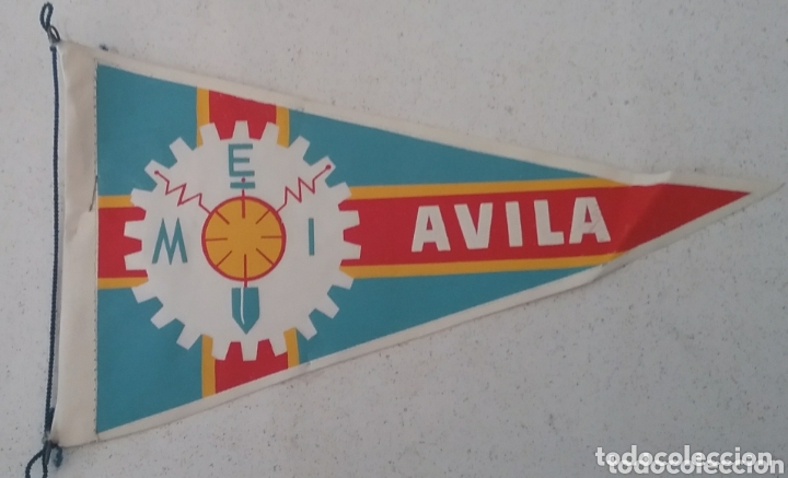 Sammlung von Wimpeln: &Aacute;VILA BANDER&Iacute;N.