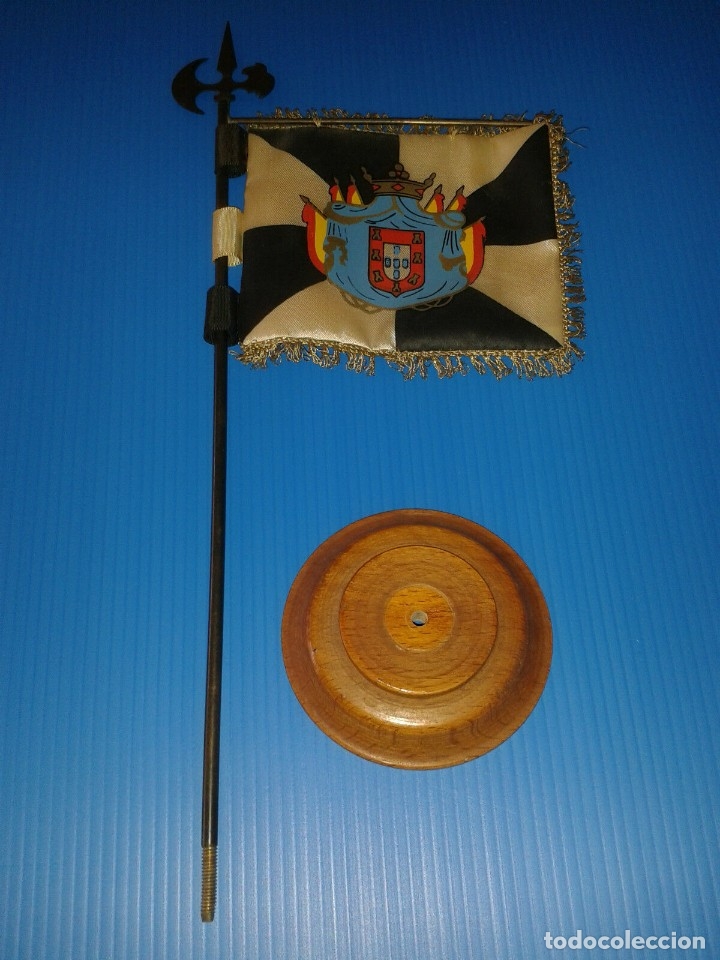 Sammlung von Wimpeln: BANDER&Iacute;N SOBREMESA