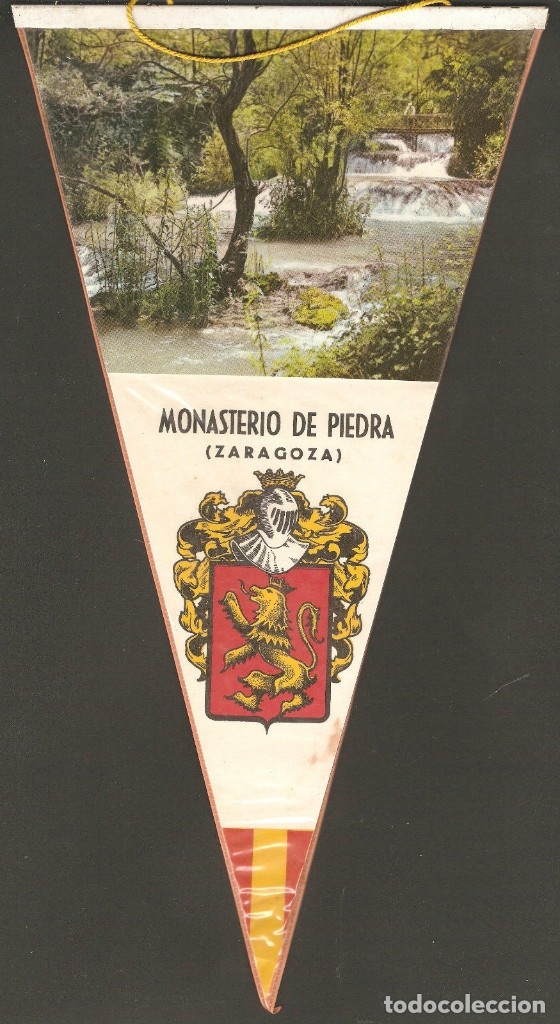 Sammlung von Wimpeln: BANDER&Iacute;N ANTIGUO MONASTERIO DE PIEDRA ,ZARAGOZA,TAMA&Ntilde;O 15 X 29