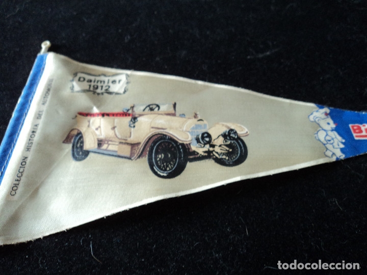 Sammlung von Wimpeln: COLECCION HISTORIA DEL AUTOMOVIL DE BIMBO DAIMIER 1912 26 X 14 CM