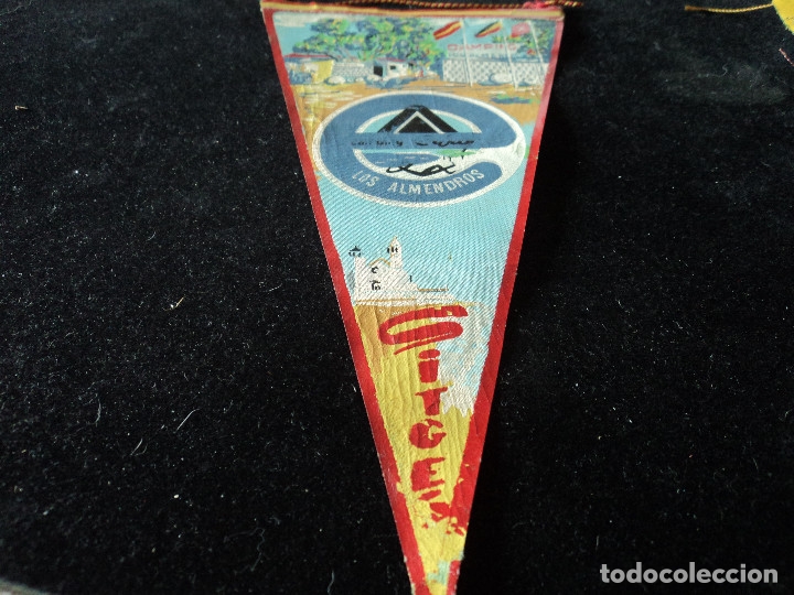 Galhardetes de cole&ccedil;&atilde;o: ANTIGUO BANDERIN TELA CAMPING LOS ALMENDROS SITGES 26 x 13 cm