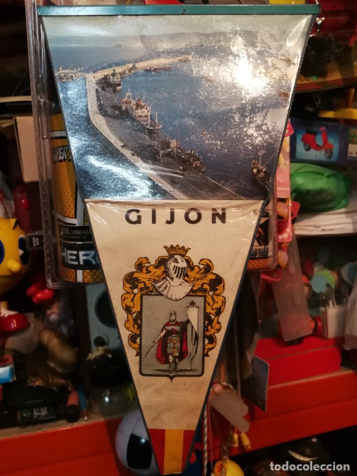 Bandierine di collezione: ANTIGUO BANDERIN DE GIJON