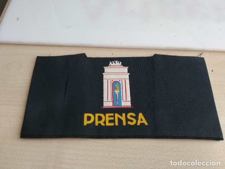 Sammlung von Wimpeln: ANTIGUO BANDERIN DE TELA  BRAZALETE PRENSA