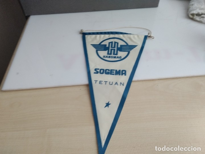 Sammlung von Wimpeln: ANTIGUO BANDERIN DE TELA  HANOMAG SOGEMA CEUTA