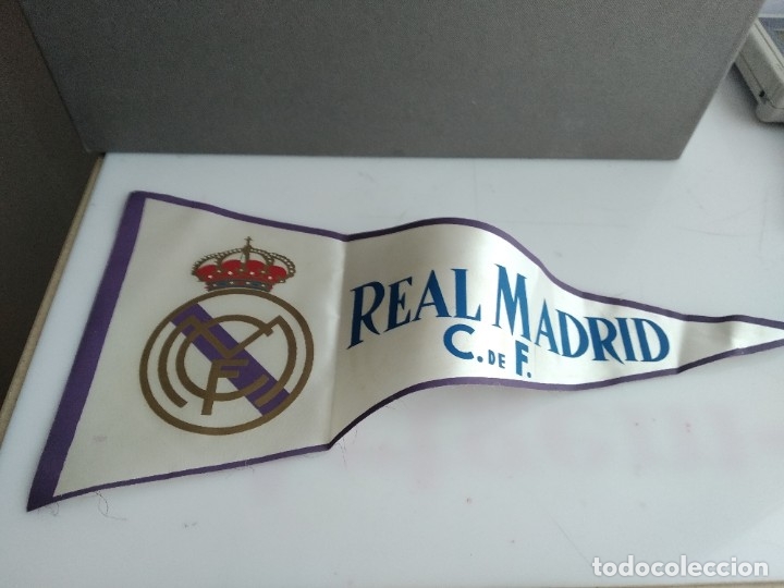 Sammlung von Wimpeln: ANTIGUO BANDERIN DE TELA  REAL MADRID