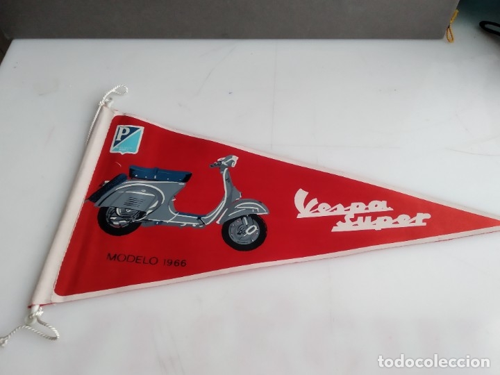 Sammlung von Wimpeln: ANTIGUO BANDERIN DE TELA DE LA MOTO MITICA VESPA SUPER