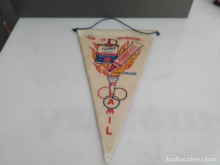 Bandierine di collezione: ANTIGUO BANDERIN DE TELA FLAMIL