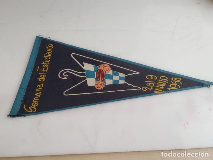 Bandierine di collezione: ANTIGUO BANDERIN  DE TELA SEMANA DEL ESTUDIANTE 1958
