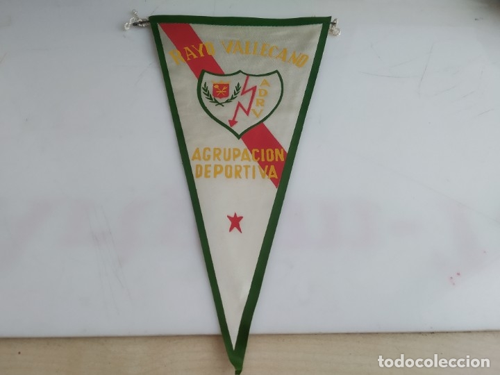 Bandierine di collezione: ANTIGUO BANDERIN DE TELA  RAYO VALLECANO AGRUPACION DEPORTIVA
