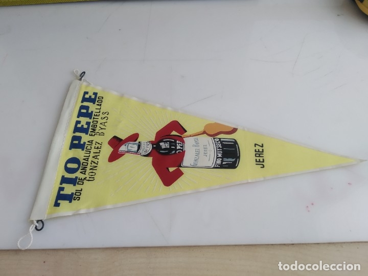Bandierine di collezione: ANTIGUO BANDERIN DE TELA TIO PEPE