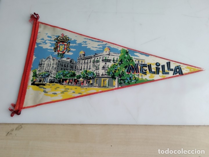 Bandierine di collezione: ANTIGUO BANDERIN MELILLA