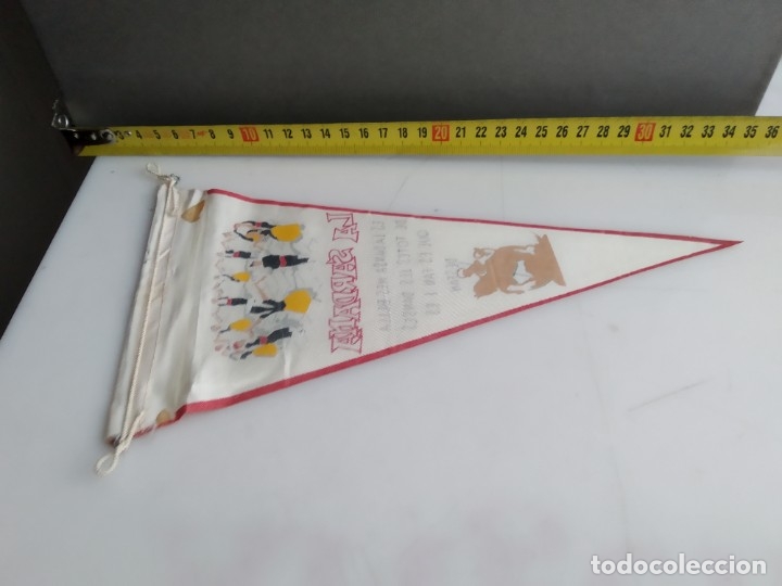 Bandierine di collezione: ANTIGUO BANDERIN LA SARDANA