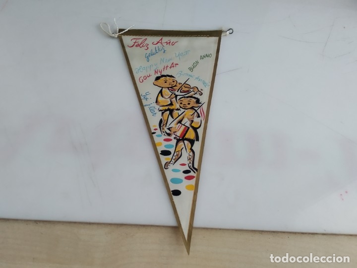 Sammlung von Wimpeln: ANTIGUO BANDERIN FELIZ A&Ntilde;O