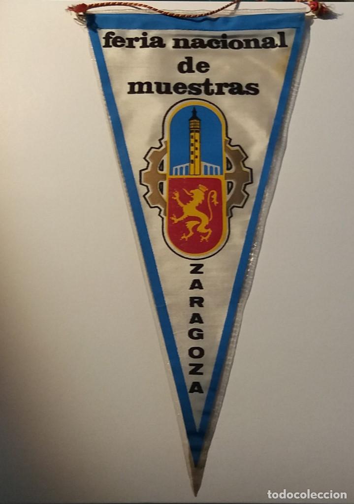 Banderines de colecci&oacute;n: Banderin de Zaragoza. Feria de Muestras 1967. De Tela con funda de pl&aacute;stico.
