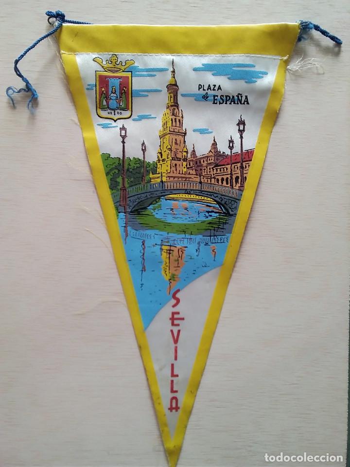 Sammlung von Wimpeln: BANDERIN SEVILLA