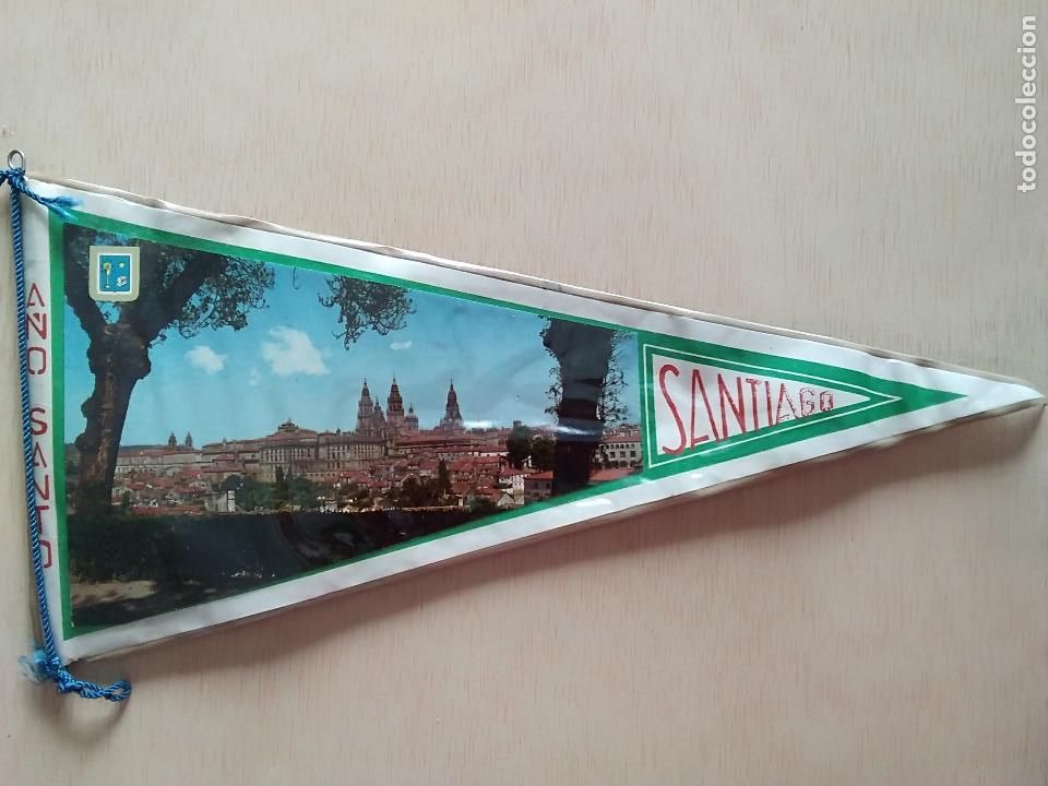 Sammlung von Wimpeln: BANDERIN SANTIAGO
