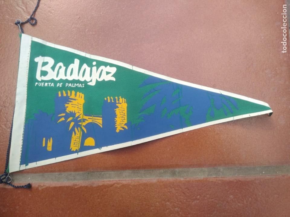 Galhardetes de cole&ccedil;&atilde;o: Antiguo banderin puerta de palmas, badajoz