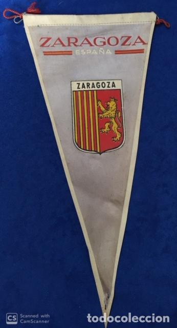 Collection pennants: Lote de 12 Antiguos Banderines diferentes ciudades espa&ntilde;olas y uno de Par&iacute;s