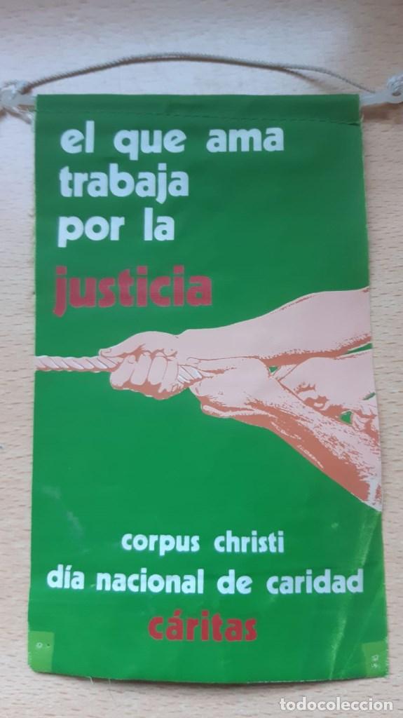 Banderines de colecci&oacute;n: BANDERIN CORPUS CHRISTI DIA NACIONAL DE LA CARIDAD CARITAS EL QUE AMA TRABAJA POR LA JUSTICIA