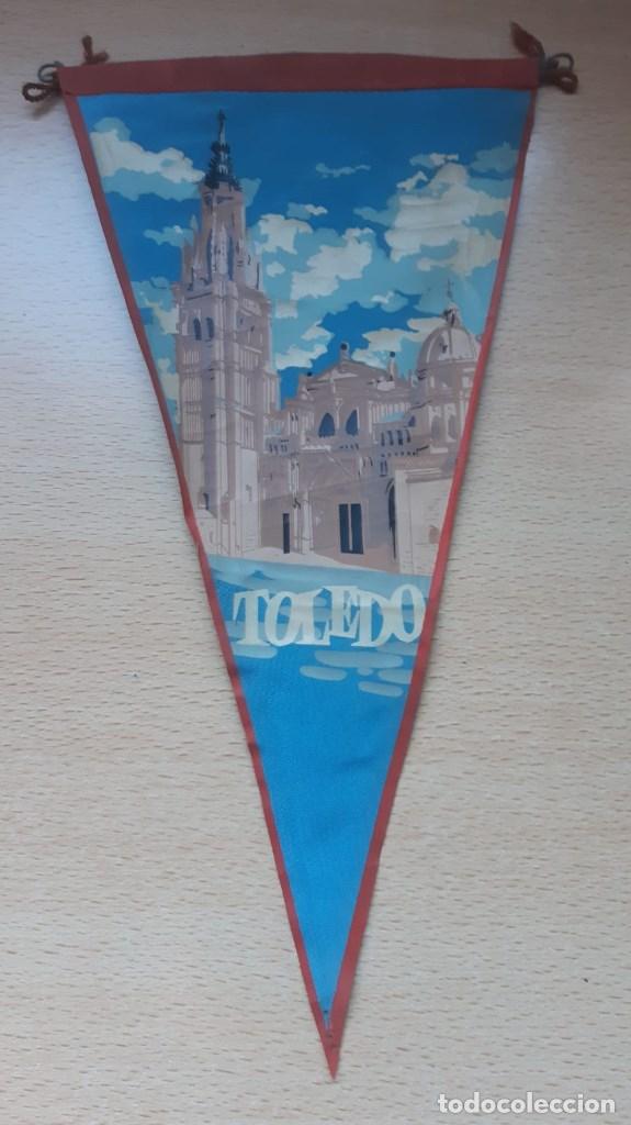 Sammlung von Wimpeln: BANDERIN DE TOLEDO