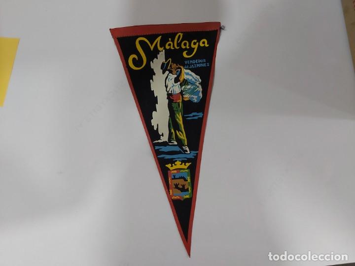 Fanions de collection: ANTIGUO BANDERIN DE  MALAGA