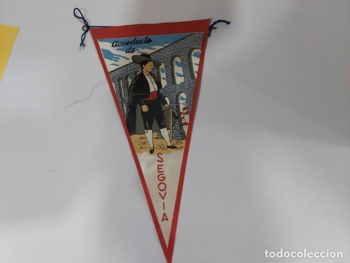 Fanions de collection: ANTIGUO BANDERIN DE SEGOVIA