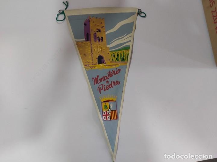 Fanions de collection: ANTIGUO BANDERIN DE  MONASTERIO DE PIEDRA