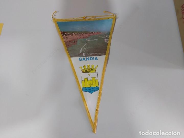 Fanions de collection: ANTIGUO BANDERIN DE MONASTERIO DE GANDIA