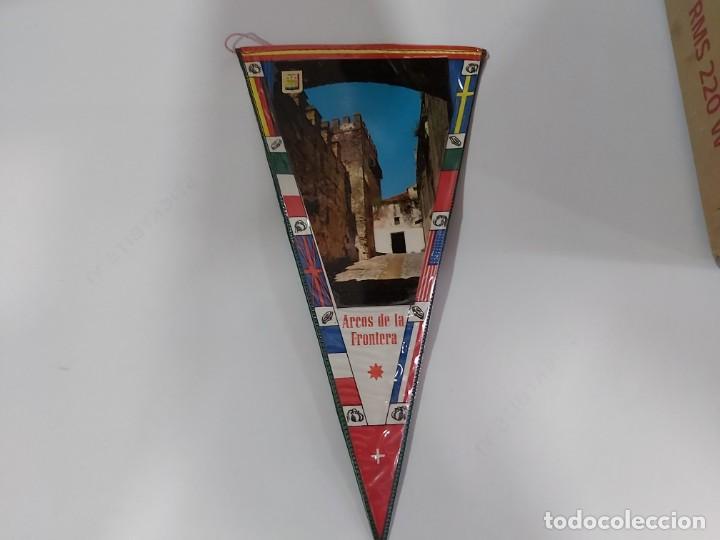 Fanions de collection: ANTIGUO BANDERIN DE ARCOS DE LA FRONTERA