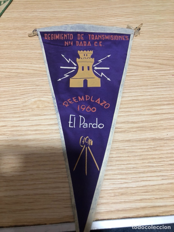 Sammlung von Wimpeln: Bander&iacute;n regimiento de transmisiones el pardo