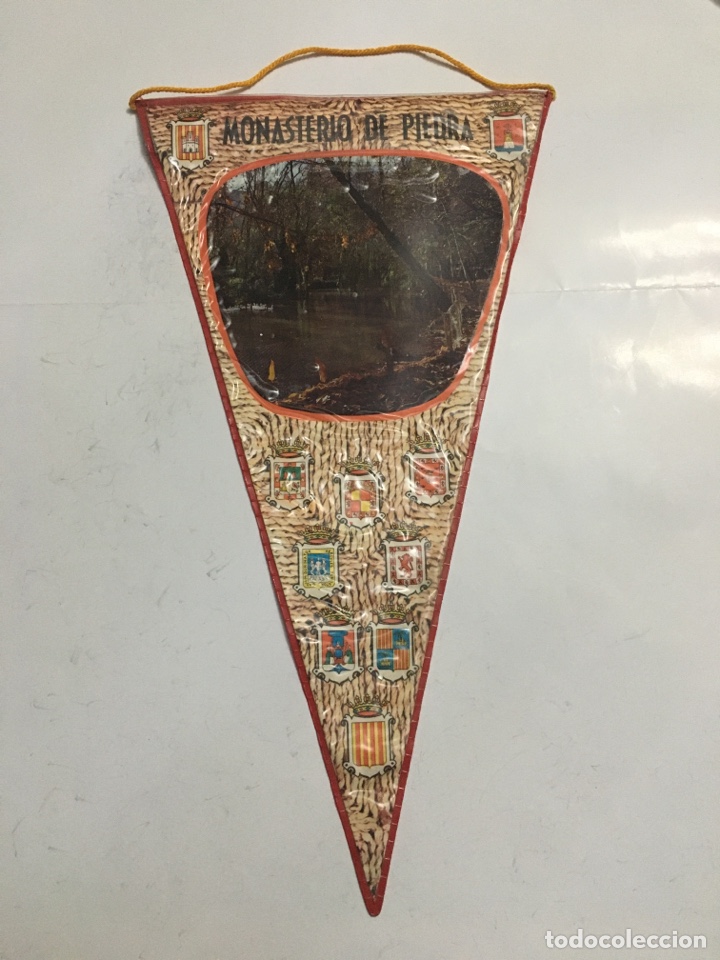 Galhardetes de cole&ccedil;&atilde;o: BANDER&Iacute;N. MONASTERIO DE PIEDRA.