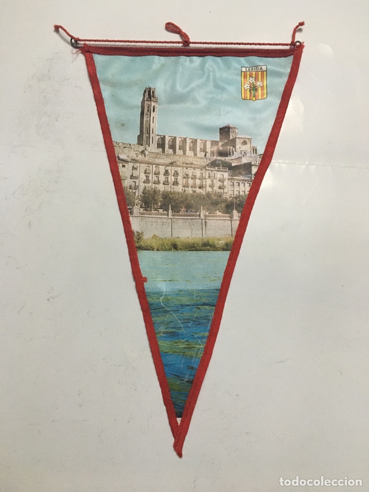 Galhardetes de cole&ccedil;&atilde;o: BANDER&Iacute;N. L&Eacute;RIDA.