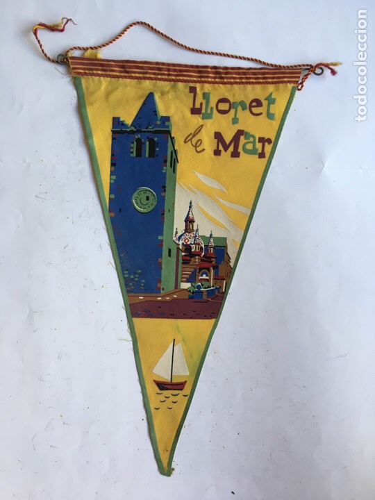 Sammlung von Wimpeln: BANDER&Iacute;N. LLORET DE MAR.