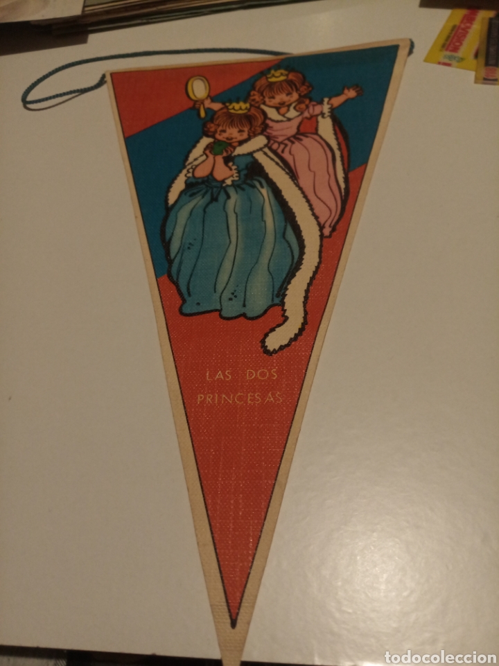 Fanions de collection: Ediciones toray bander&iacute;n las dos princesas