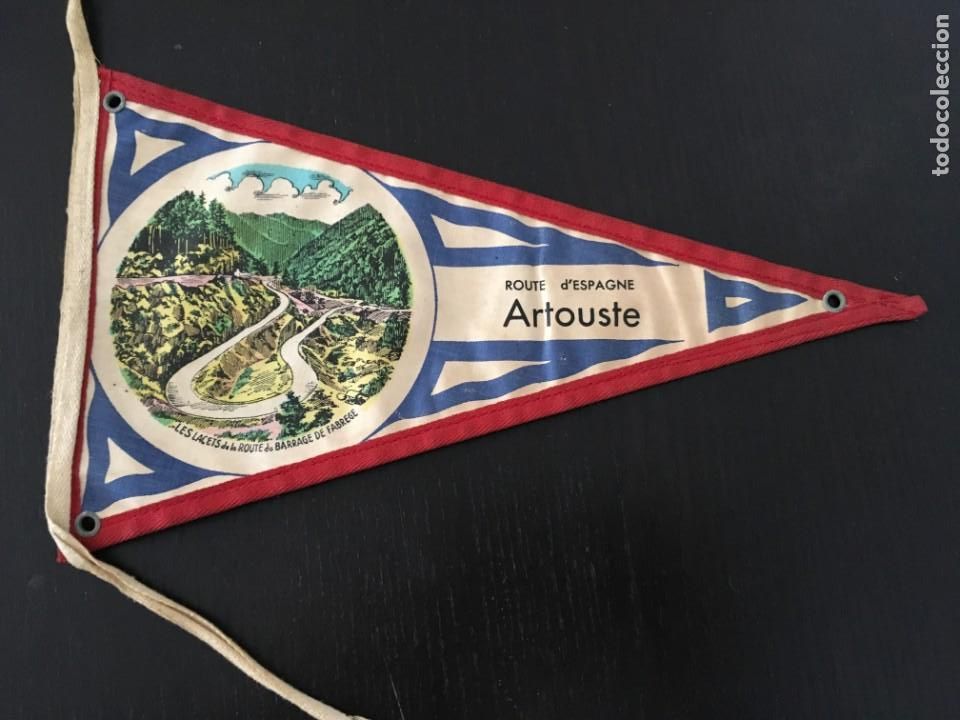 Sammlung von Wimpeln: (M0) BANDER&Iacute;N ROUTE D'ESPAGNE ARTOUSTE - VALLE&Eacute; D'OSSAU