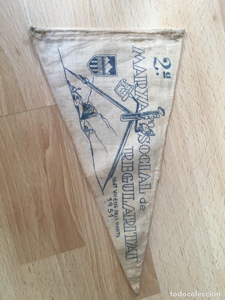 Sammlung von Wimpeln: (M0) BANDER&Iacute;N CLUB EXCURSIONISTA COLLCEROLA 1951 2 MARXA SOCIAL SANT VICENS DELS HORTS