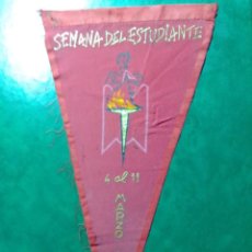 Banderines de colección: BANDERIN SEMANA DEL ESTUDIANTE 1956. Lote 203396677