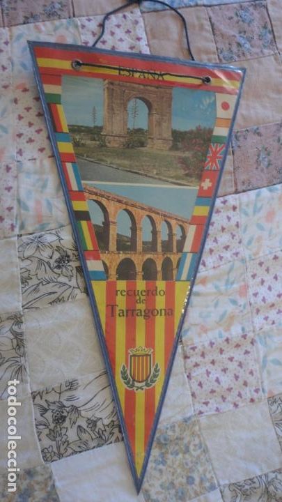 Fanions de collection: ANTIGUO BANDERIN RECUERDO DE TARRAGONA A&Ntilde;OS 60