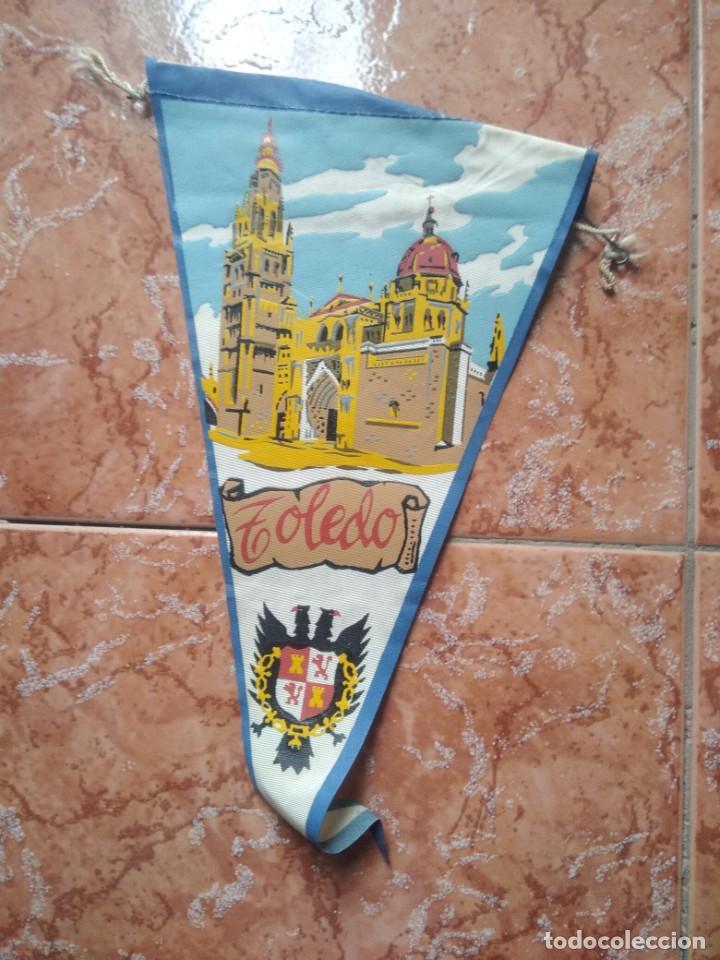 Fanions de collection: Antiguo banderin de toledo