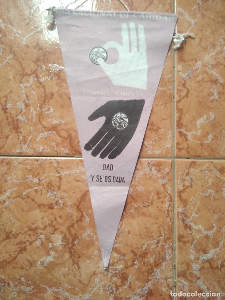 Fanions de collection: Antiguo banderin dia nacional de caridad