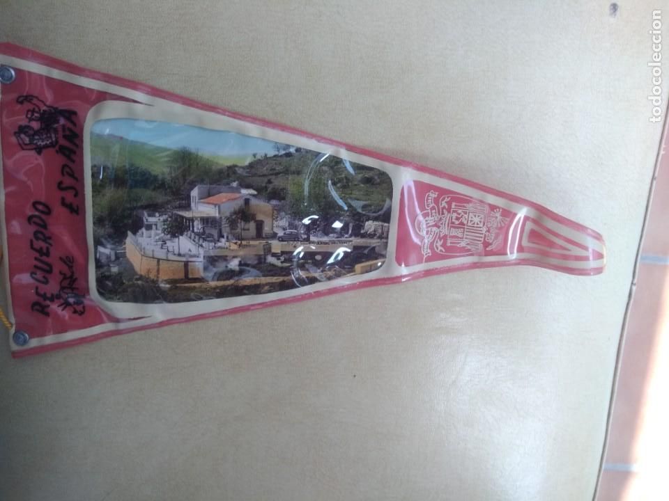 Banderines de colecci&oacute;n: Antiguo banderin recuerdo de espa&ntilde;a