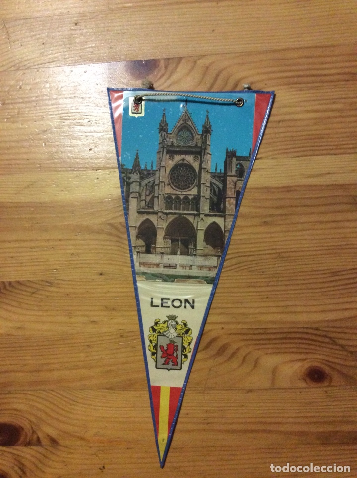 Banderines de colecci&oacute;n: Banderin Leon Catedral