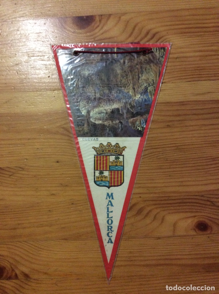 Collection pennants: Banderin Mallorca Cuevas y escudo