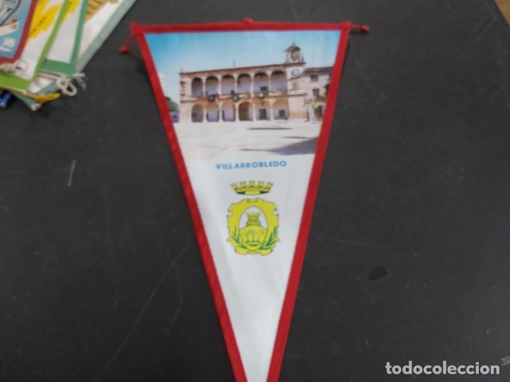 Collection pennants: ANTIGUO BANDERIN VILLARROBLEDO