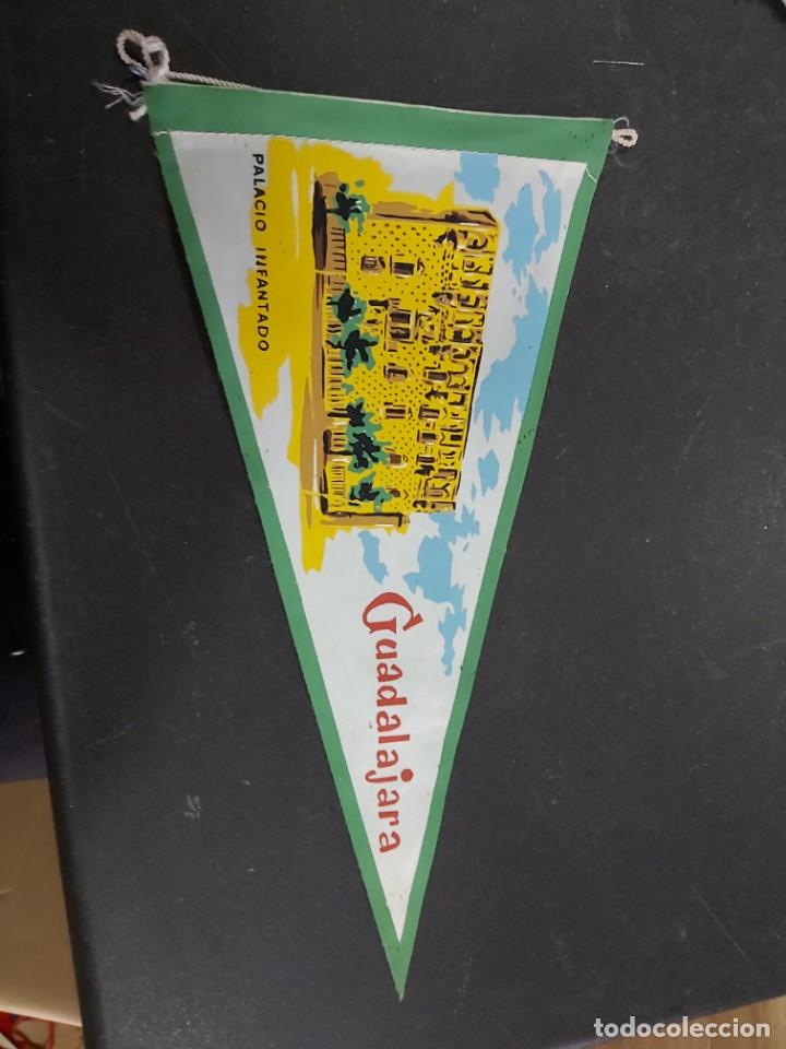 Collection pennants: ANTIGUO BANDERIN GUADALAJARA