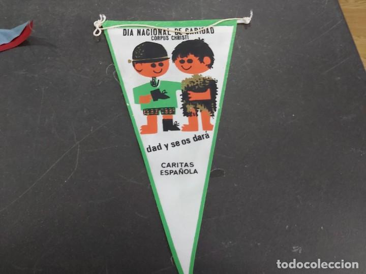 Galhardetes de cole&ccedil;&atilde;o: ANTIGUO BANDERIN DIA NACIONAL DE CARIDAD