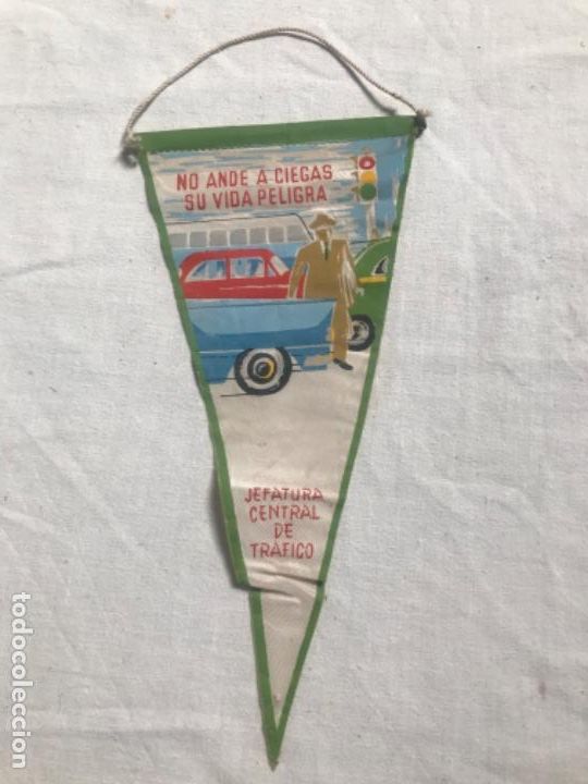 Bandierine di collezione: Trafico, banderin, 1961