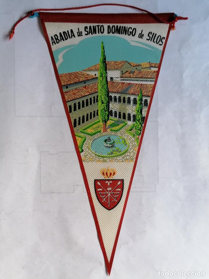 Fanions de collection: BANDERIN ABADIA DE SANTO DOMINGO DE SILOS