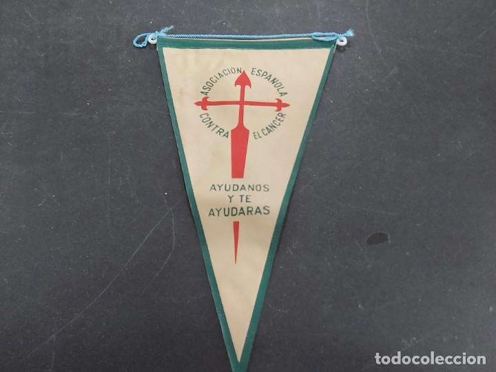 Bandierine di collezione: ANTIGUO BANDERIN ASOCIACCION ESPA&Ntilde;OLA CONTRA EL CNACER