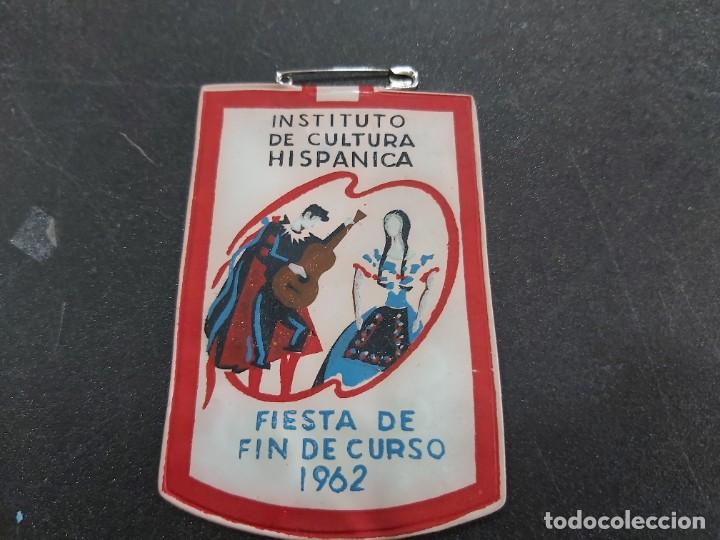 Bandierine di collezione: ANTIGUO BANDERIN INSTITUTO CULTURA HISPANICA